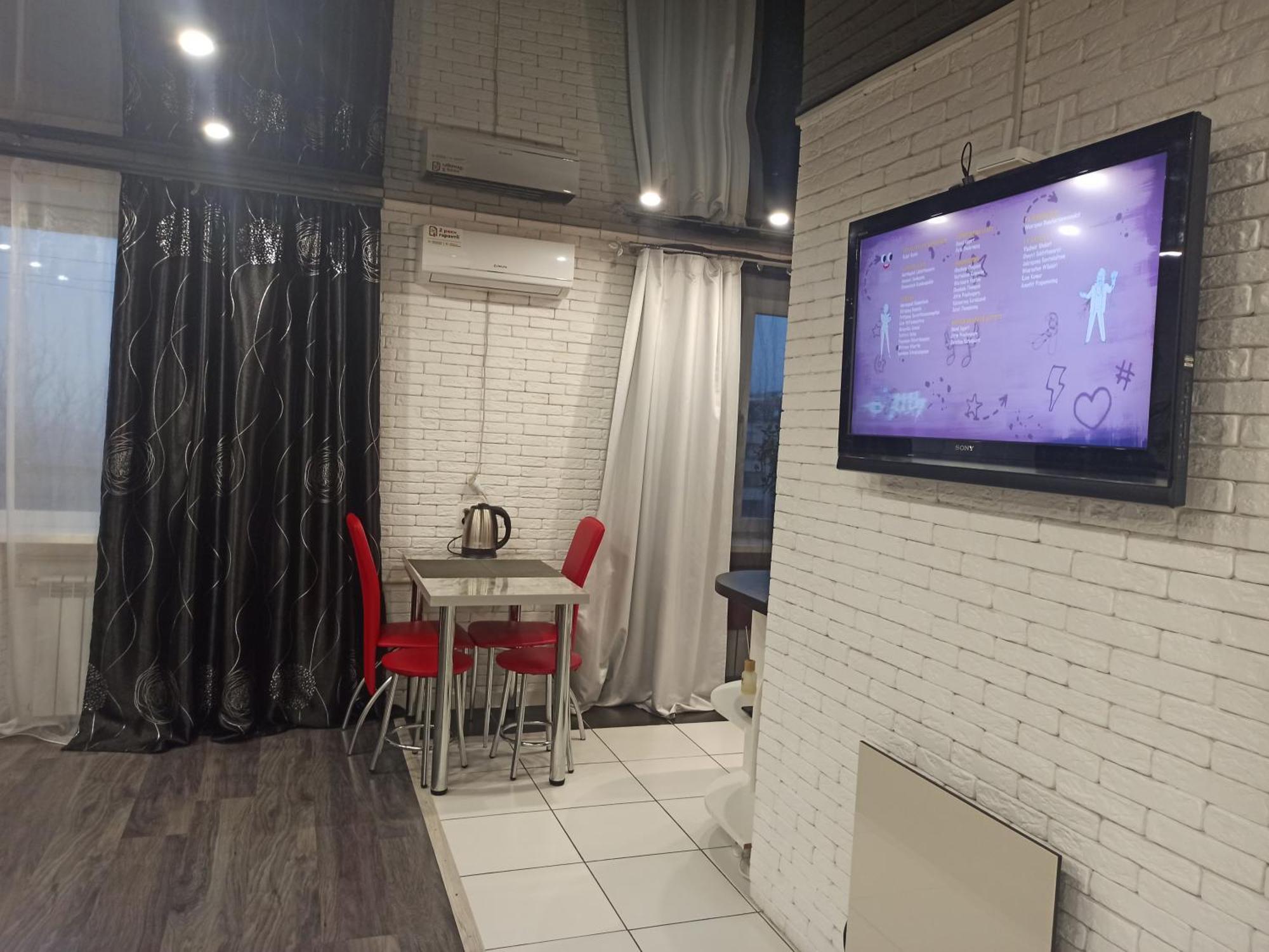 Квартира С Wifi И Видом На Город И Р Днепр Kamjanske Exteriör bild